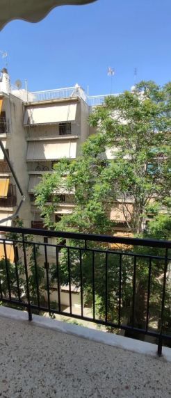 Photo 353371683
