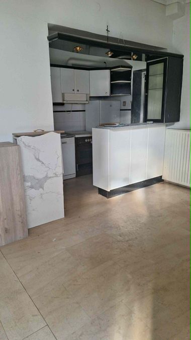 Photo 353375964