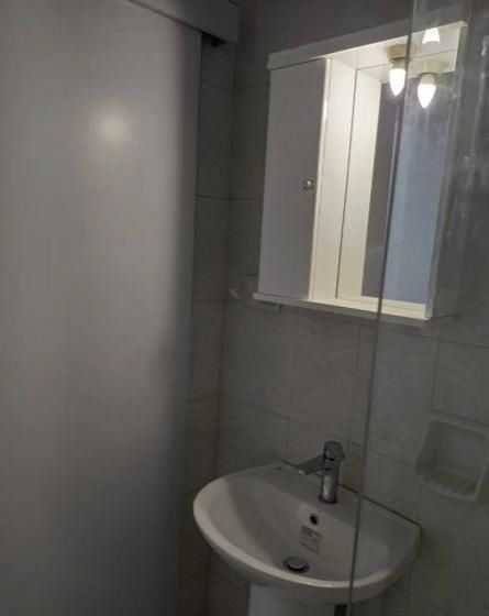 Photo 353729577
