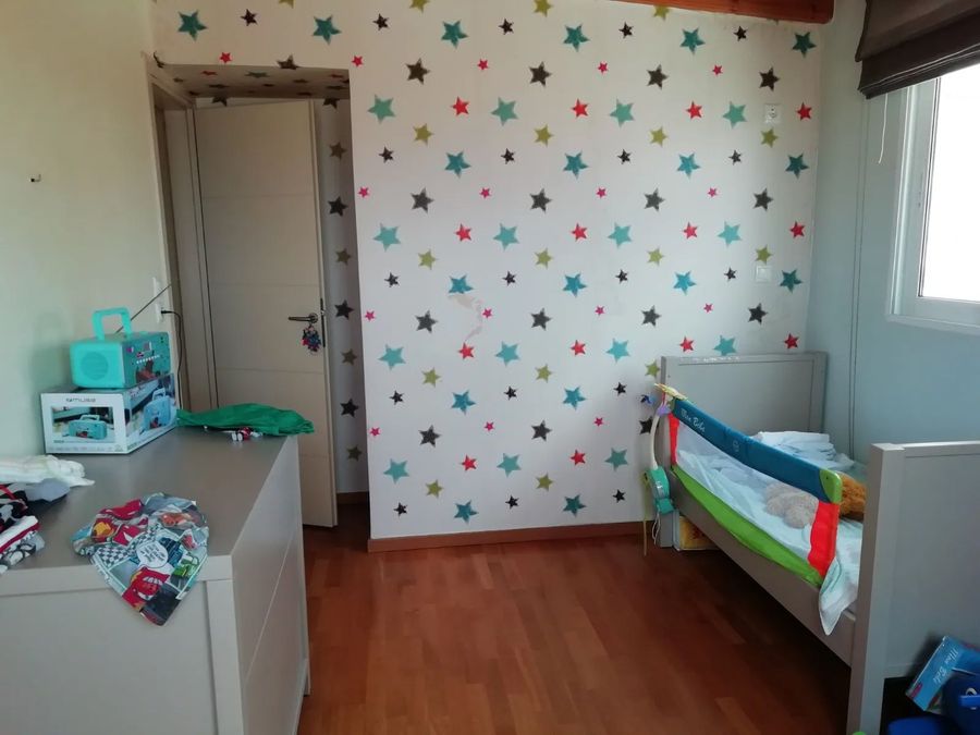 Photo 353823846