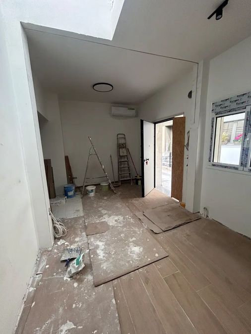 Photo 353925894