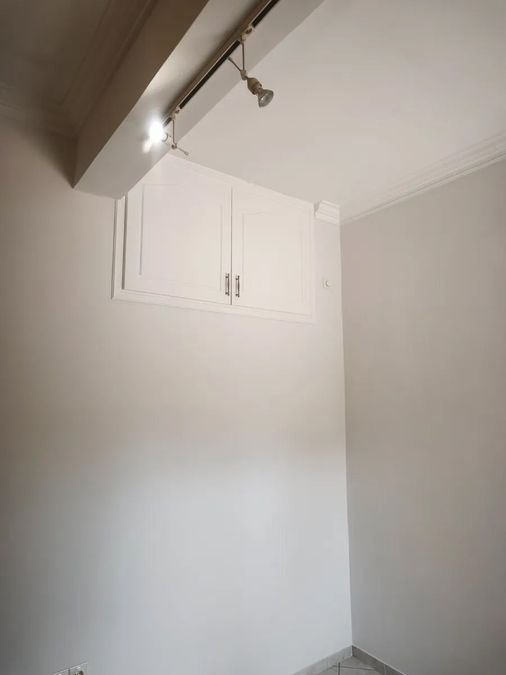 Photo 354234468