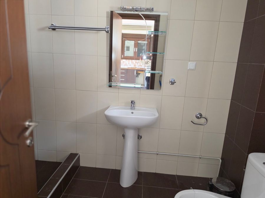 Photo 354755232