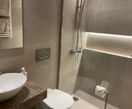 Photo 354872178