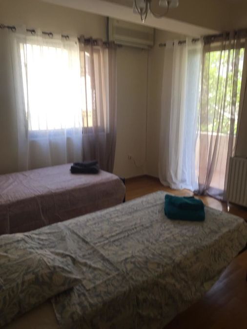 Photo 354973143