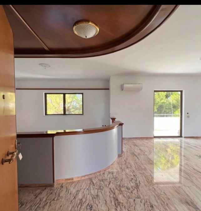Photo 355008348