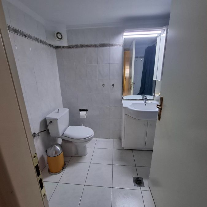 Photo 355124529