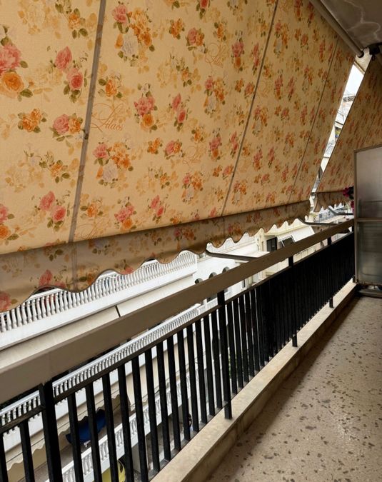 Photo 355358493