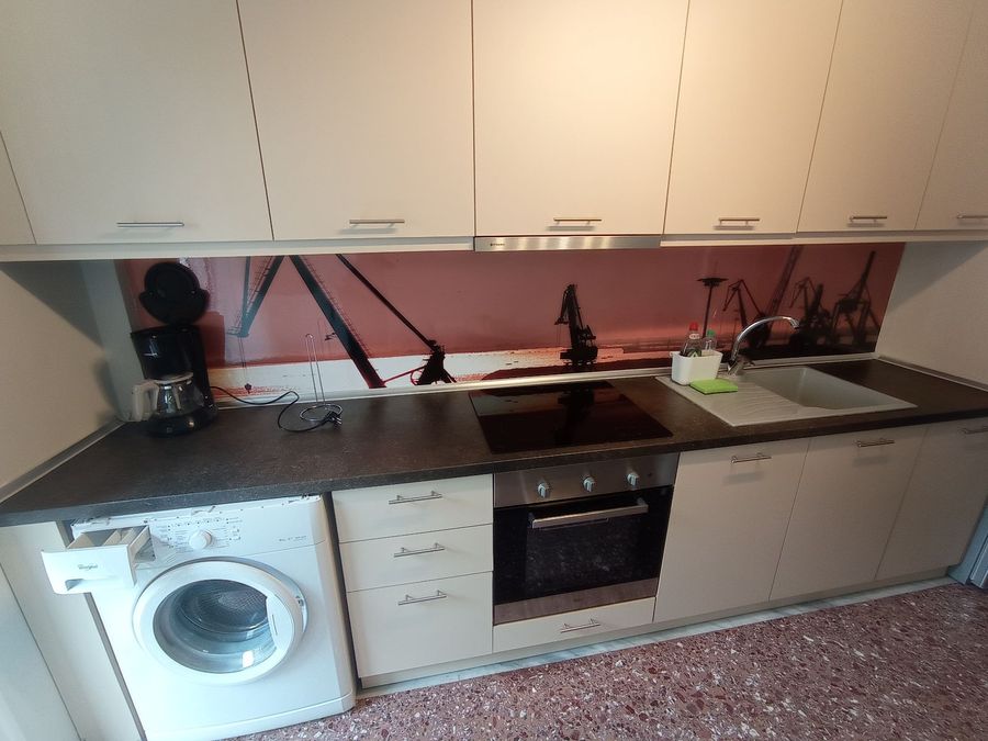 Photo 355700427