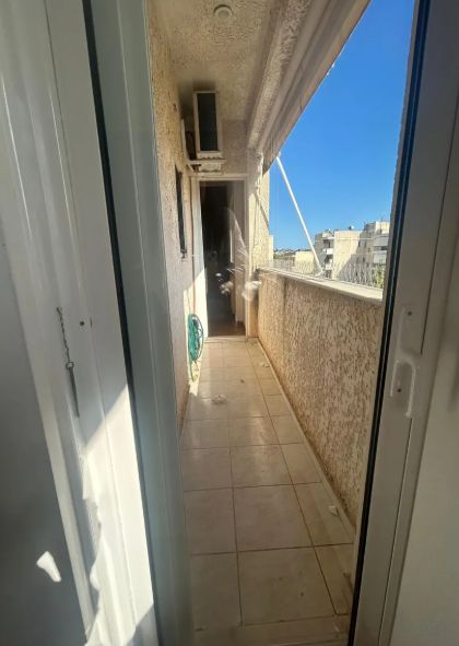 Photo 356357139