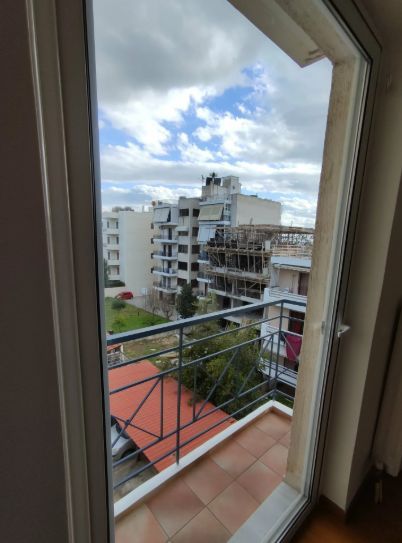 Photo 356359044