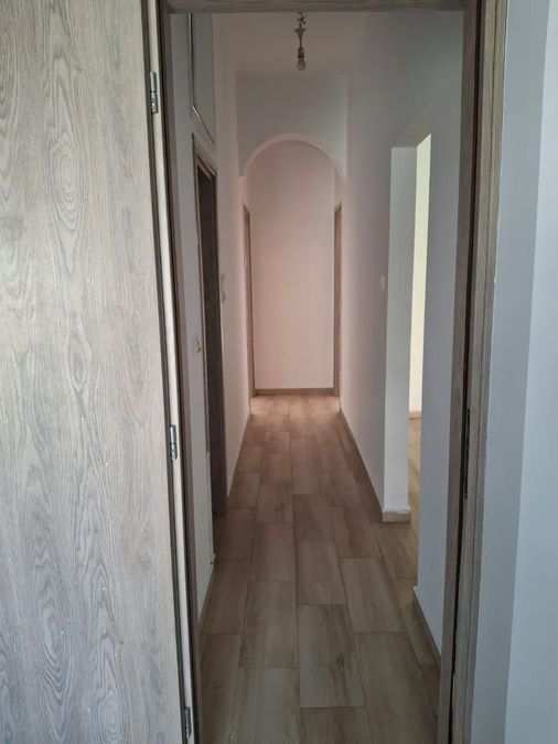 Photo 356425284