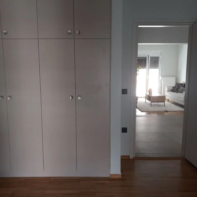 Photo 356727777