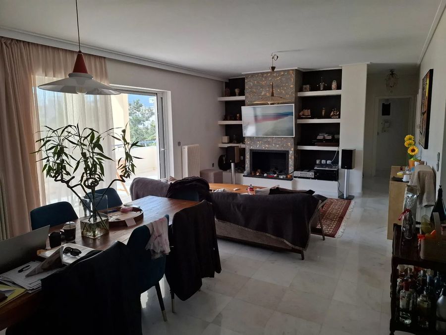 Photo 357471690