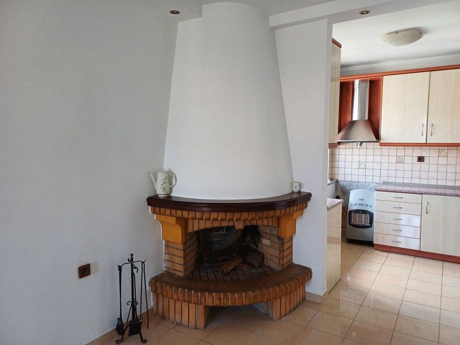 Photo 357631692