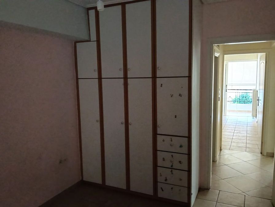 Photo 358390698