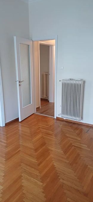 Photo 358390842