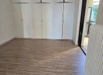 Photo 358402335
