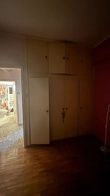 Photo 358837065
