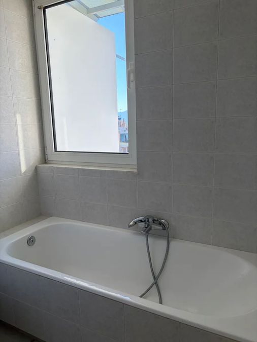 Photo 359798964
