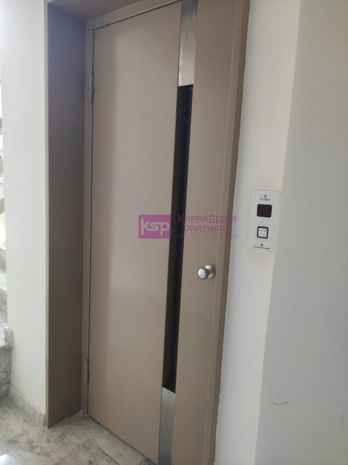 Photo 360097179