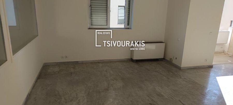 Photo 360296643
