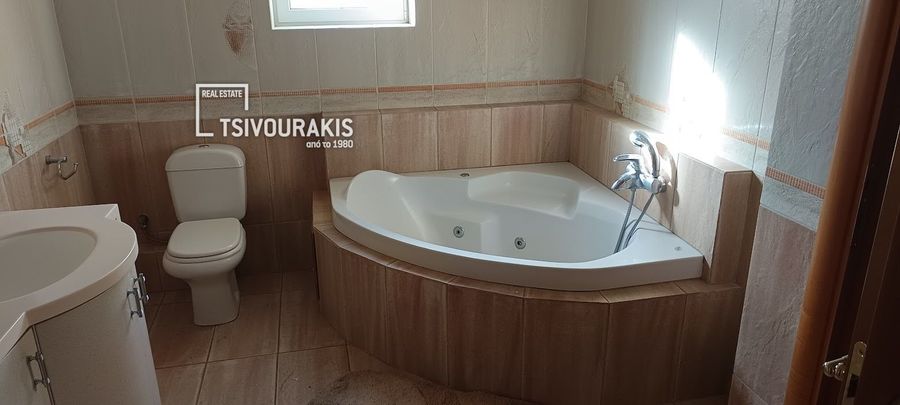 Photo 360296805
