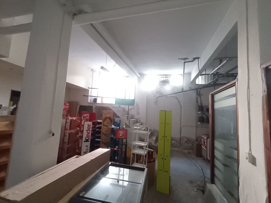 Photo 360343695
