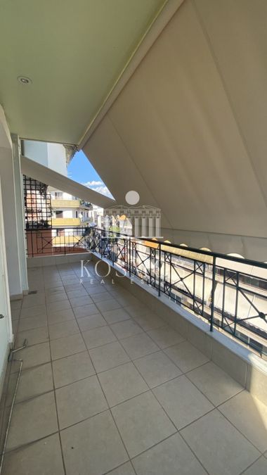 Photo 360345033