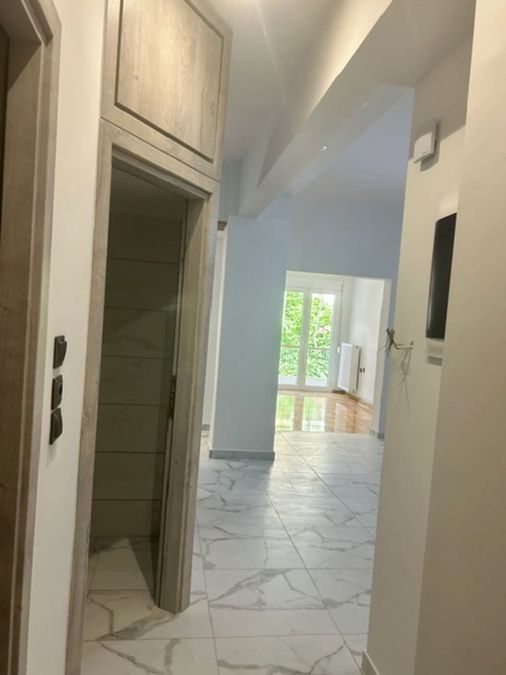 Photo 360346317