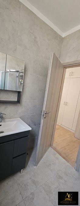 Photo 360347343