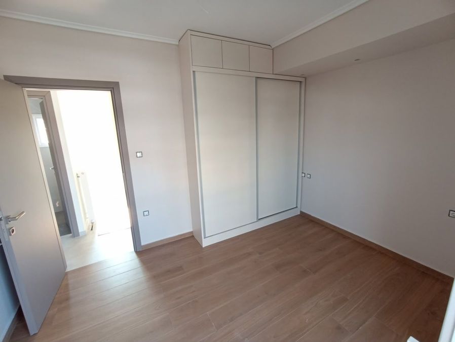 Photo 360680187