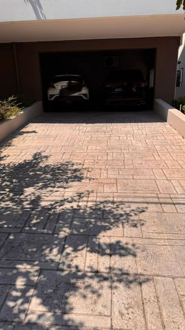Photo 361196868