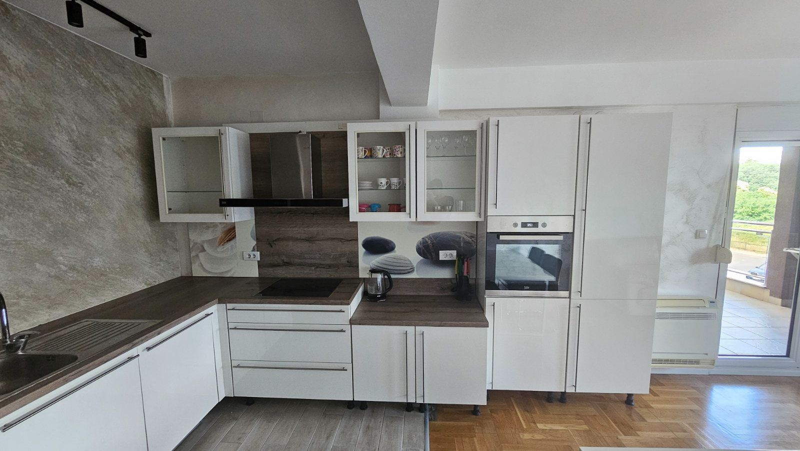 Эксклюзивная меблированная квартира с 2 спальнями 85 м² и террасой, ул. Московская, Преко Мораче – аренда 2