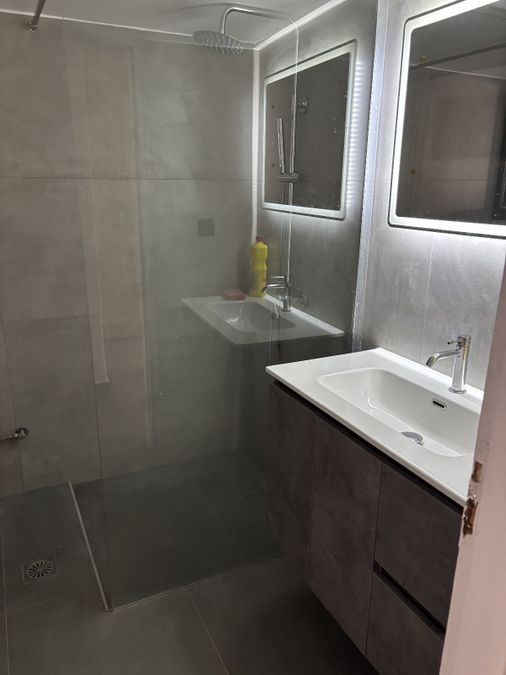 Photo 363146982