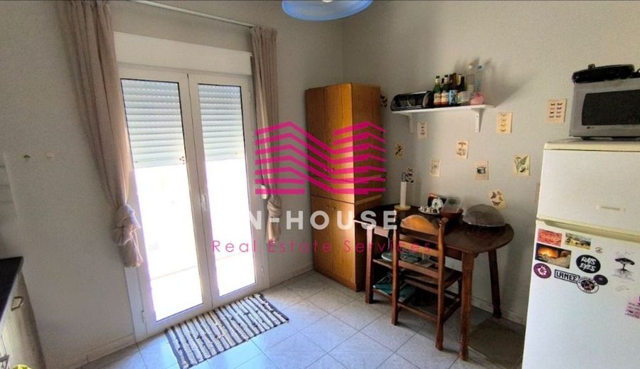 Photo 363383763