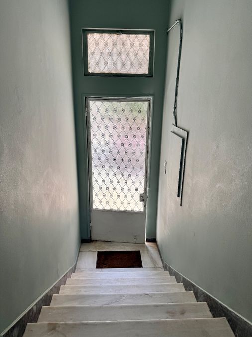 Photo 364318905