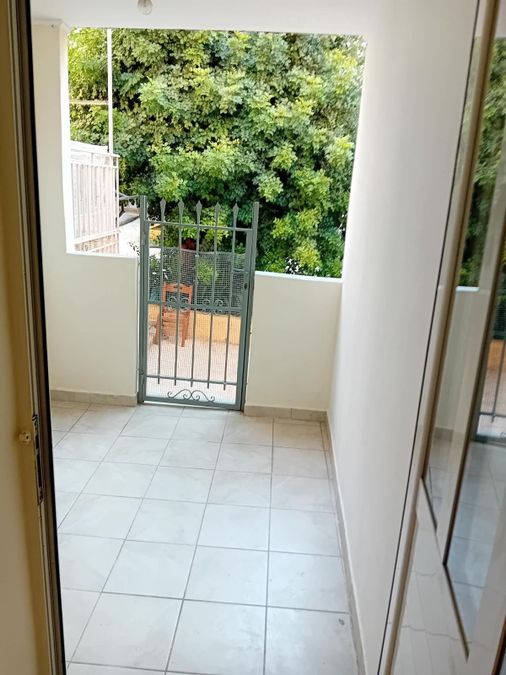 Photo 364887759