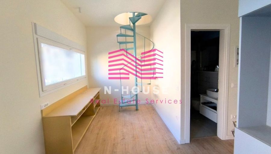 Photo 365288022