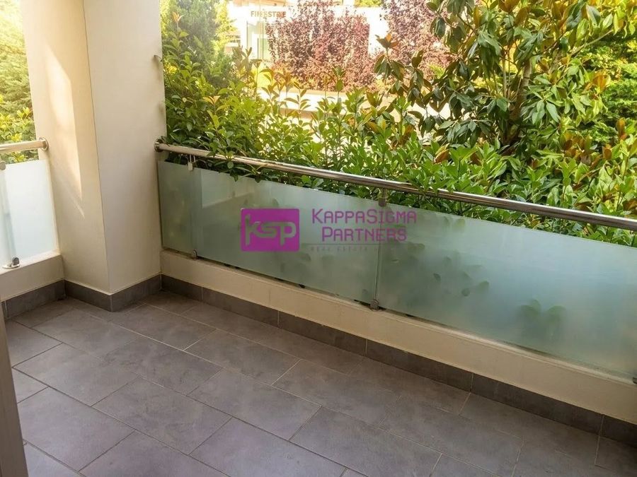 Photo 365374911