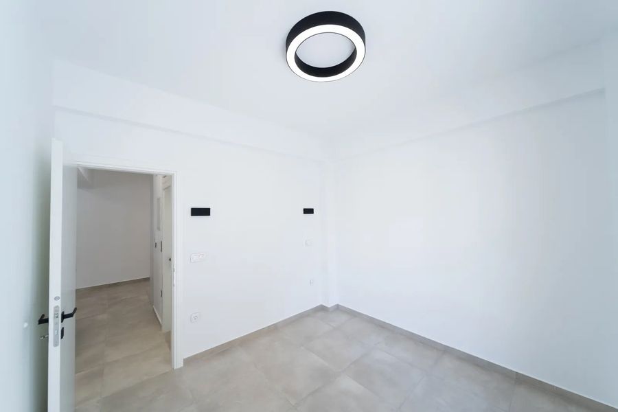 Photo 365786721
