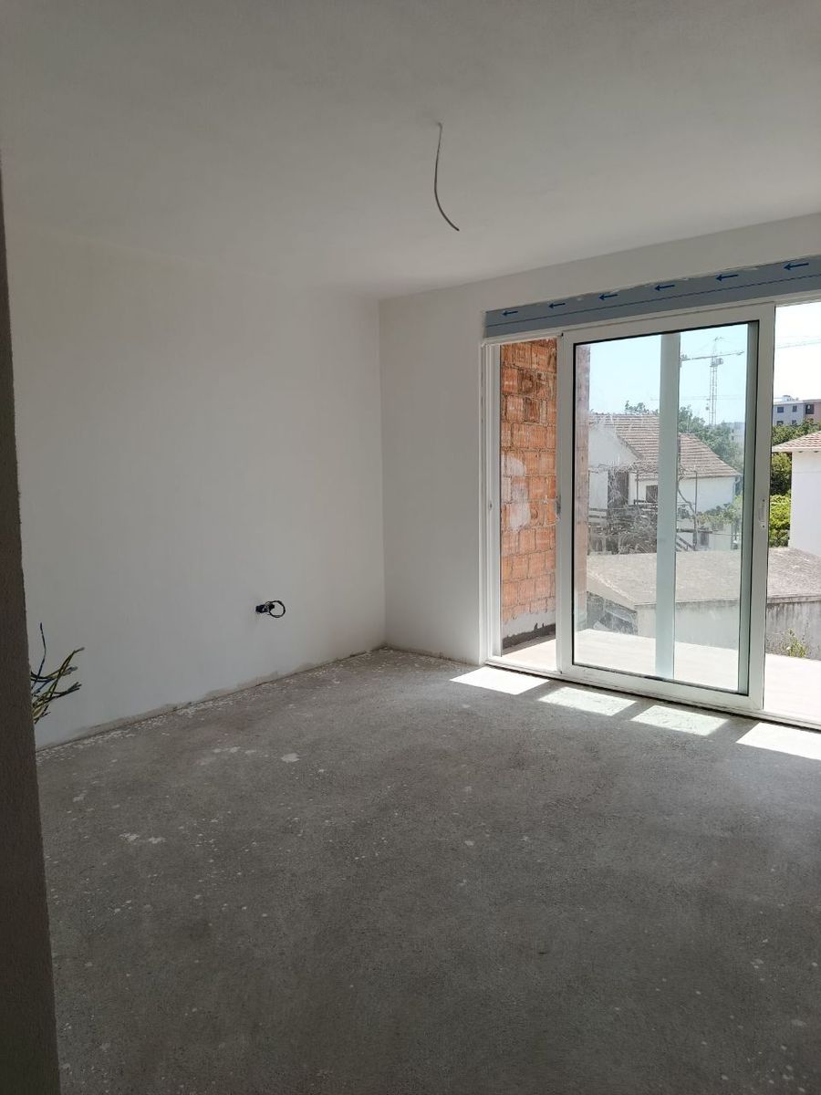 Apartment for sale in Susanj, Bar 6