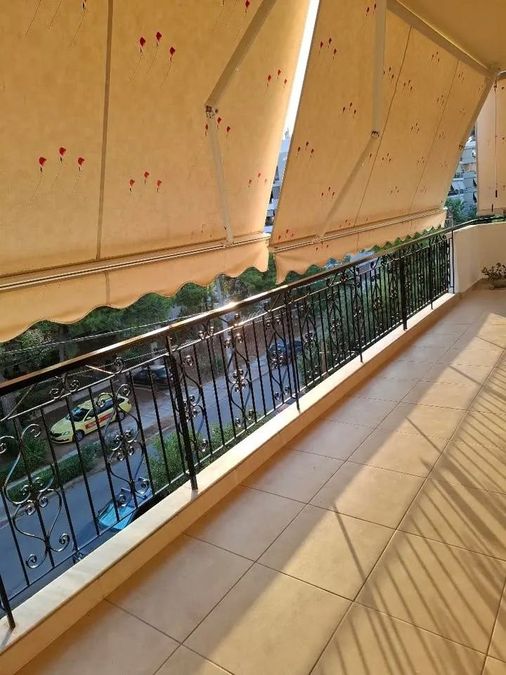 Photo 366894717