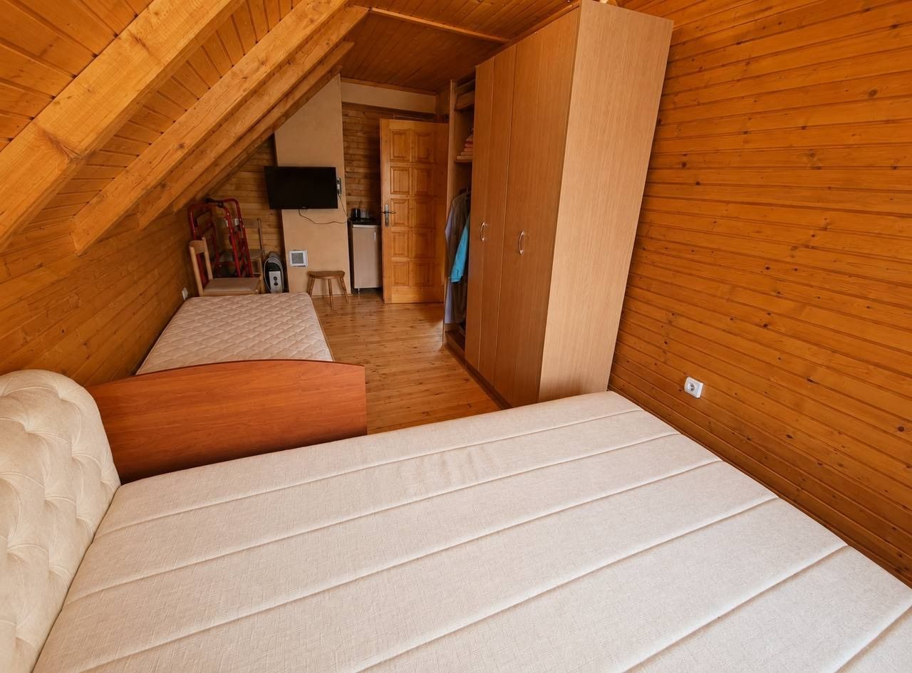 Detached house with garden for sale in Zabljak 9