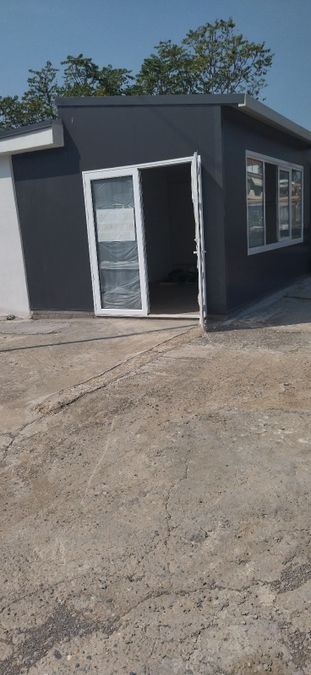 Photo 367079811