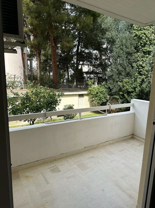 Photo 367444422