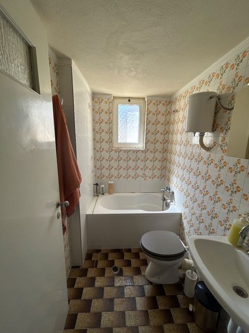 Photo 367532673