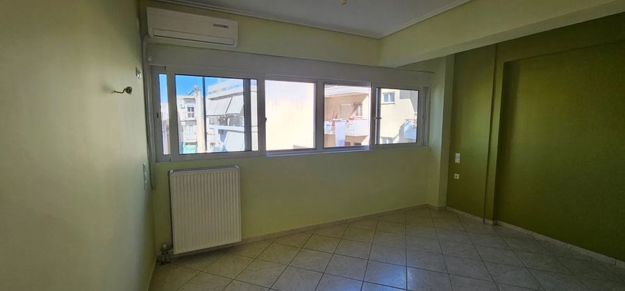 Photo 367544733
