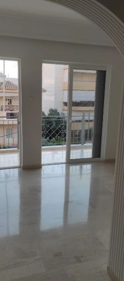 Photo 367780581