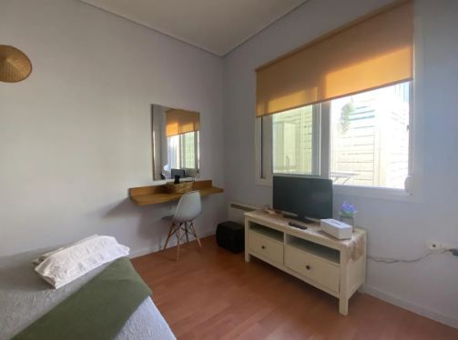 Photo 367873818